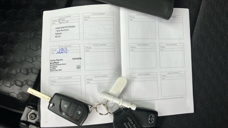 Toyota Yaris 1.5 Hybrid Icon 5dr CVT Hybrid Hatchback